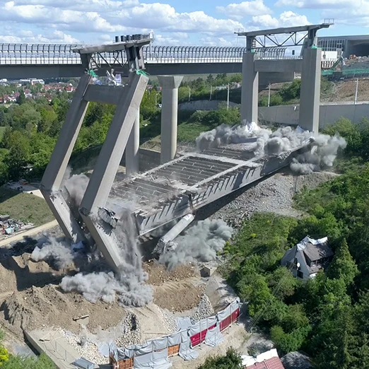 Sprengung Talbrücke in Heidingsfeld - Bild 3