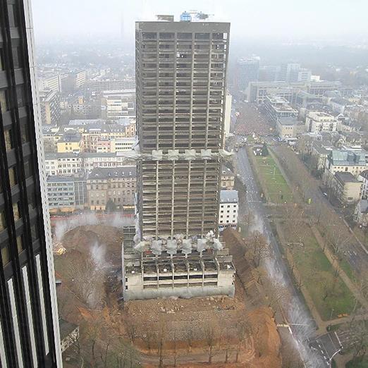 Sprengung AfE Tower in Frankfurt - Bild 3