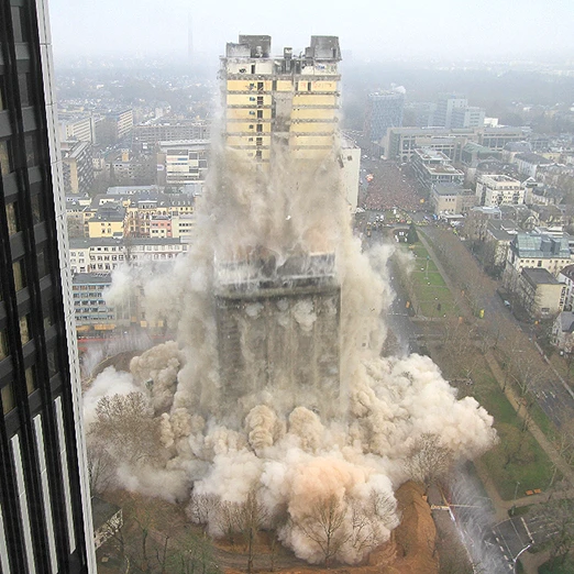 Sprengung AfE Tower in Frankfurt - Bild 9