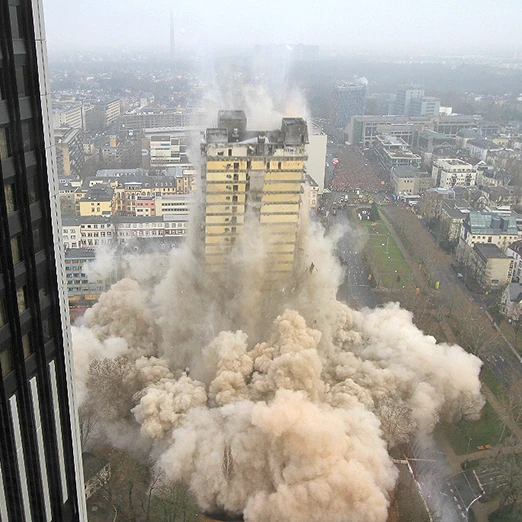 Sprengung AfE Tower in Frankfurt - Bild 12