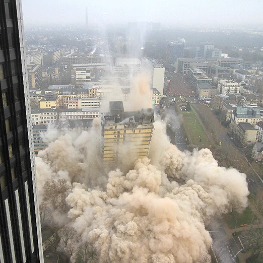 Sprengung AfE Tower in Frankfurt - Bild 14