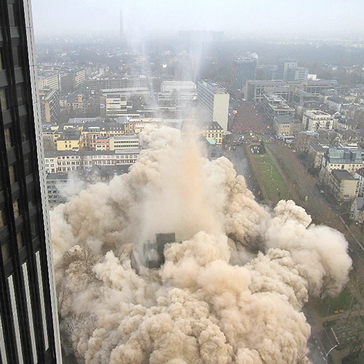 Sprengung AfE Tower in Frankfurt - Bild 16