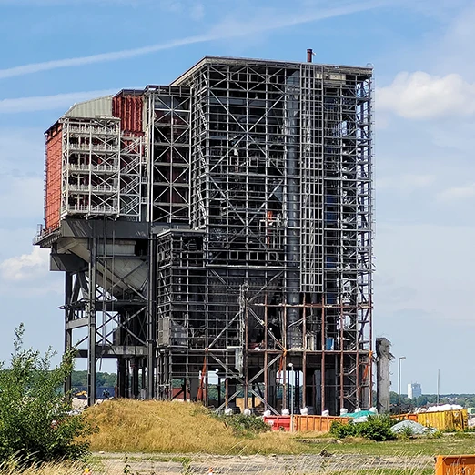 Sprengung Kesselhaus, DeNoX & Schornstein Gemeinschaftskraftwerk Kiel - Bild 3